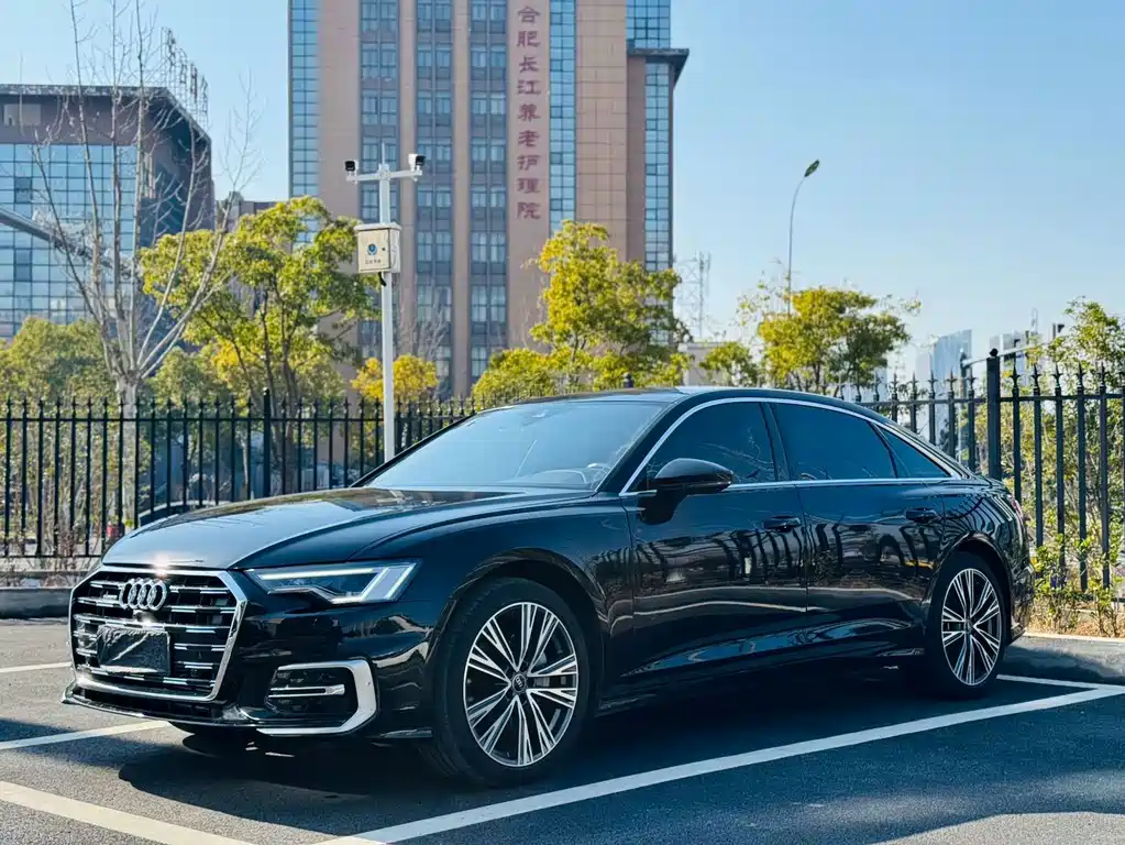 Audi A6L 2024 — фото 1