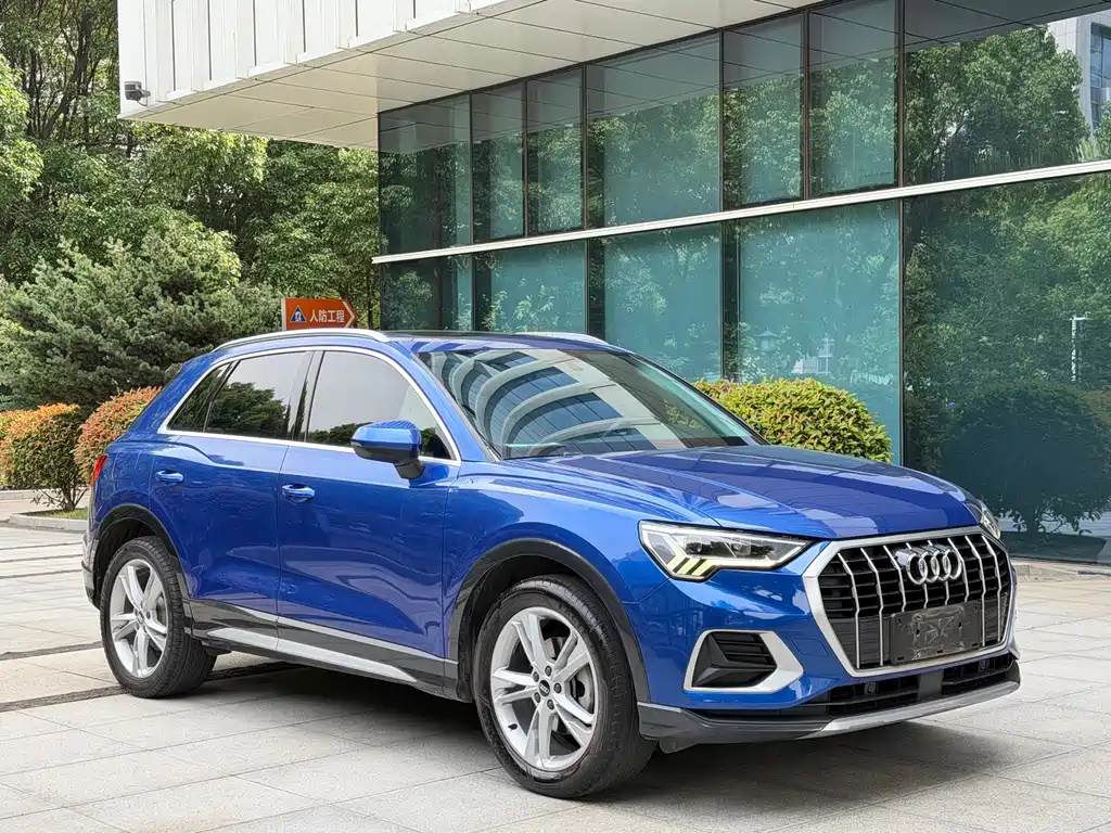 Audi Q3 2019 — фото 2