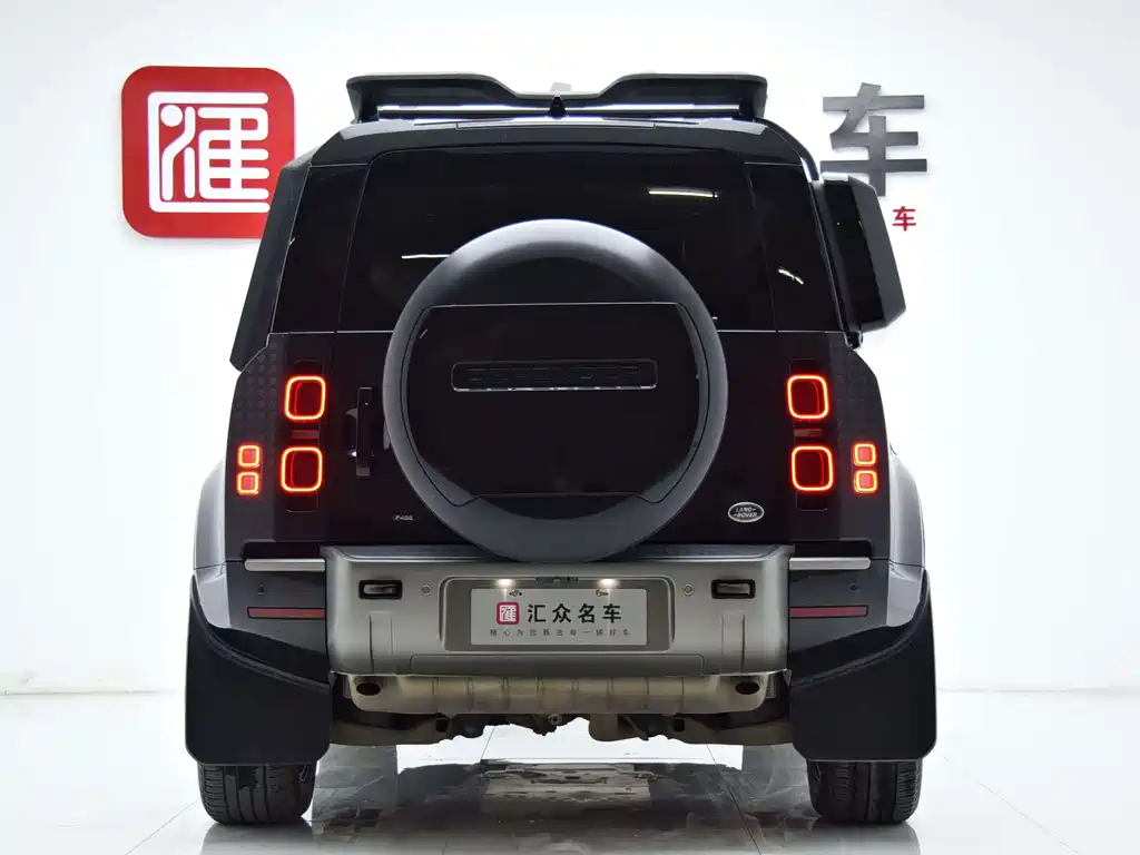 Land Rover Defender 2023 — фото 22