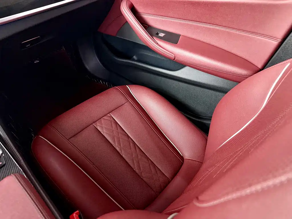 BMW 5 Series 2021 — фото 11