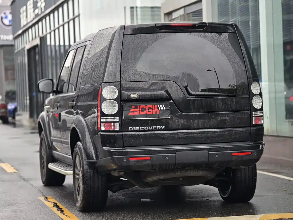Land Rover Discovery 2016 — фото 13