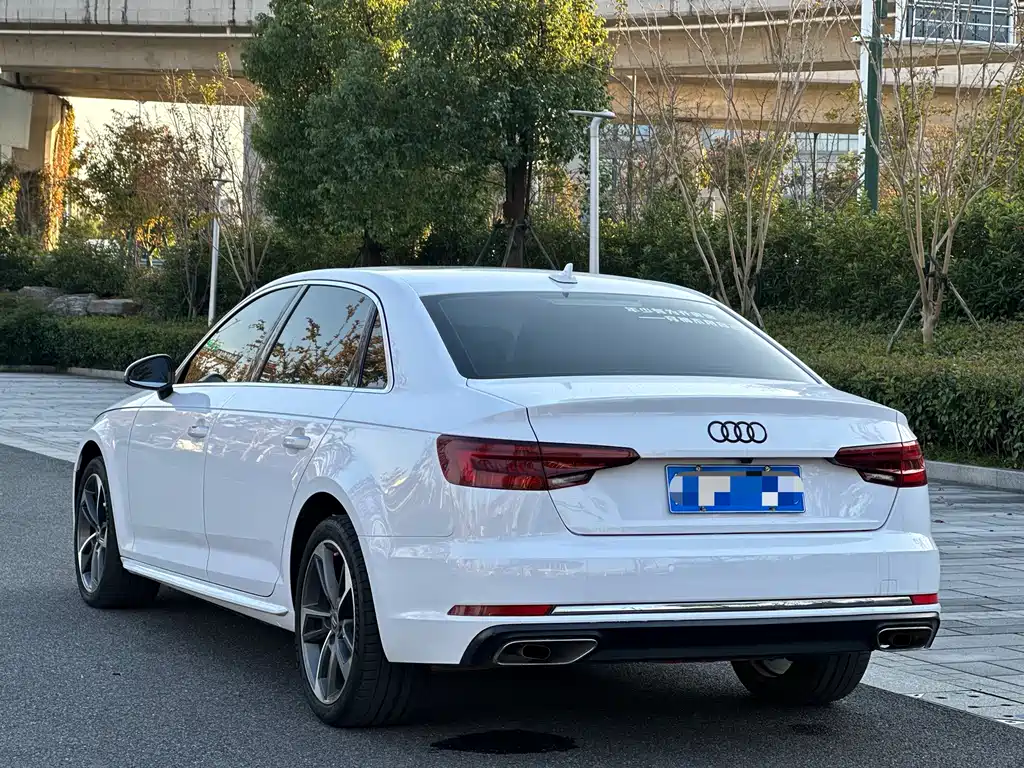 Audi A4L 2019 — фото 4