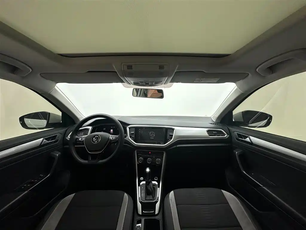 Volkswagen T-Roc 2022 — фото 10