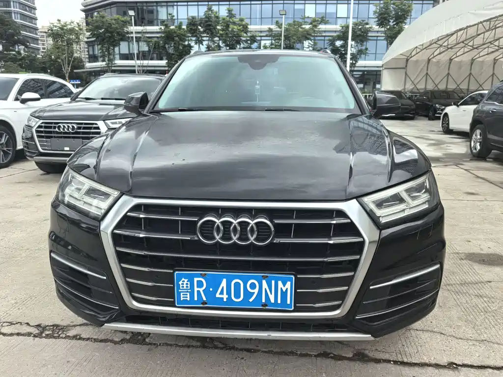 Audi Q5L 2018 — фото 2