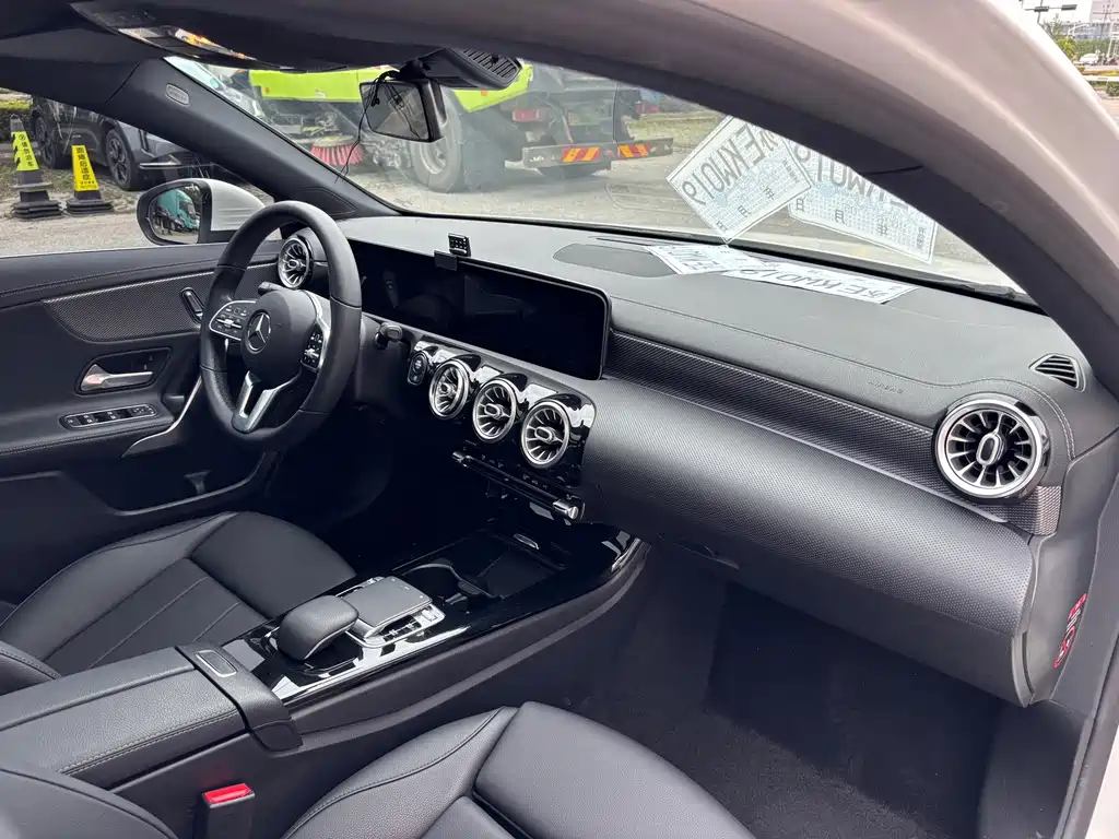 Mercedes-Benz A-Class 2020 — фото 18