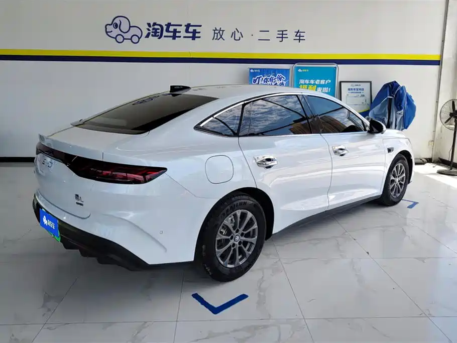 BYD Qin L 2025 — фото 3