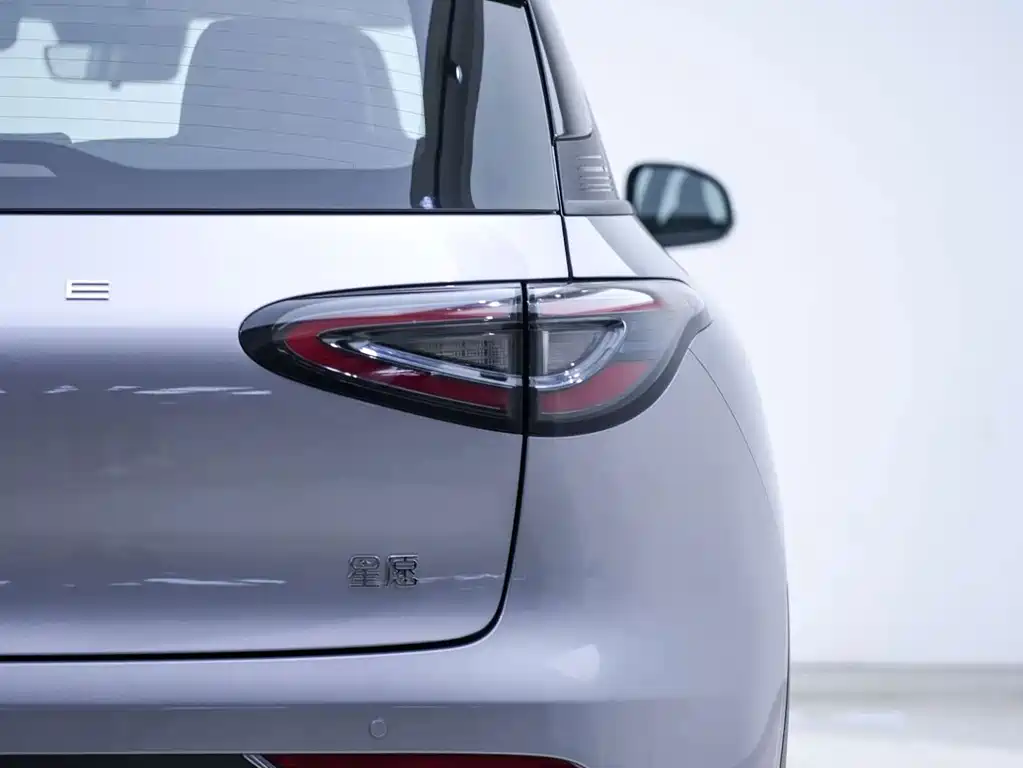 Geely Galaxy Starwish 2025 — фото 16