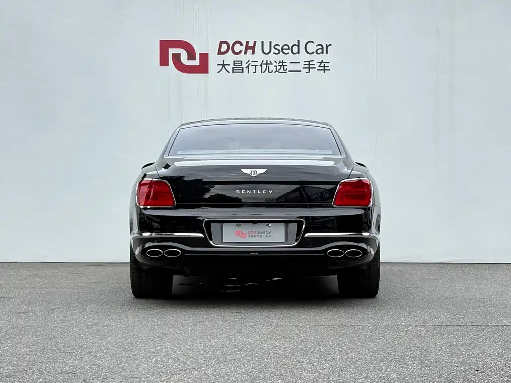 Bentley Flying Spur Plug-In Hybrid 2023 — фото 3