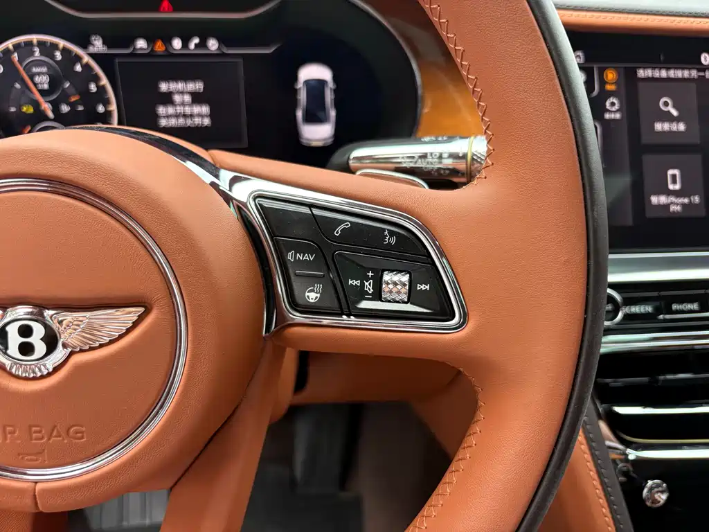Bentley Flying Spur Plug-In Hybrid 2023 — фото 11