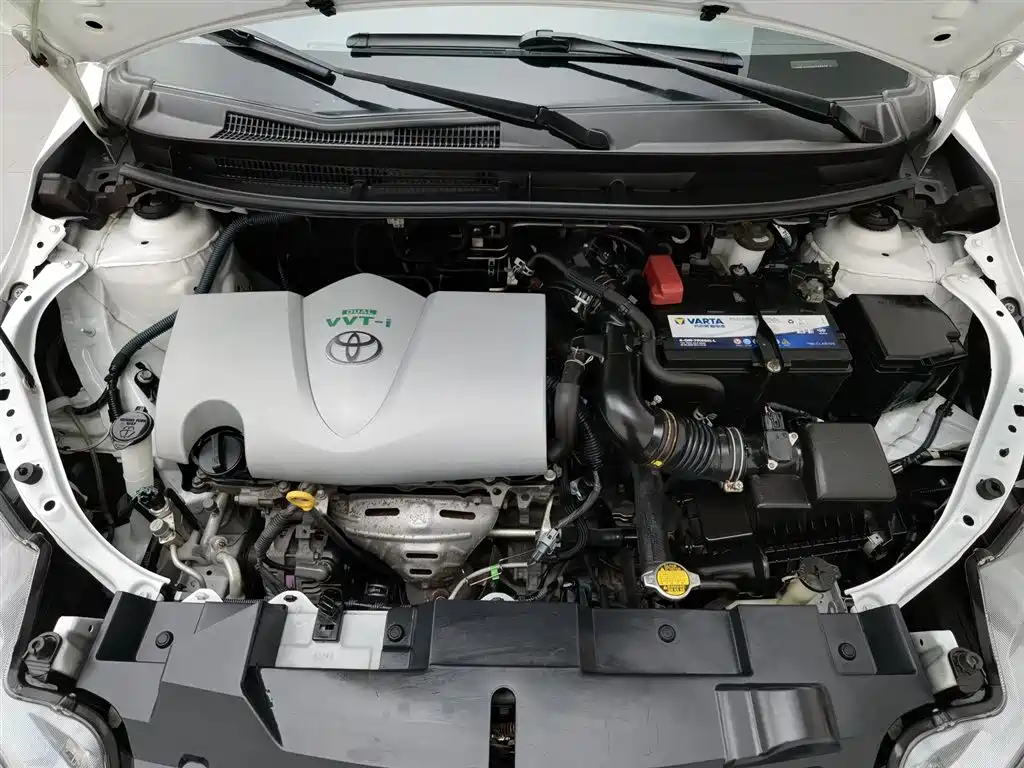 Toyota Yaris L 2017 — фото 6