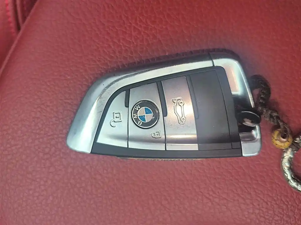 BMW 3 Series 2016 — фото 9