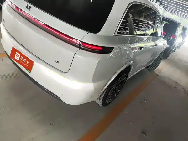 Li Auto L8 2025