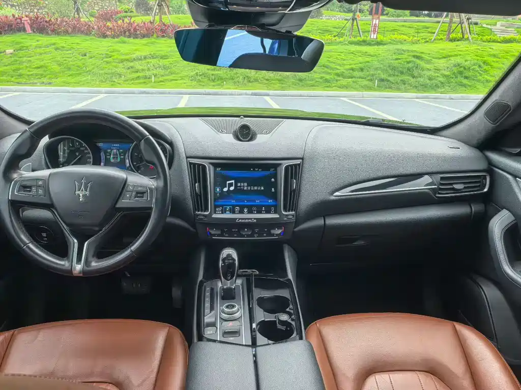 Maserati Levante 2017 — фото 4