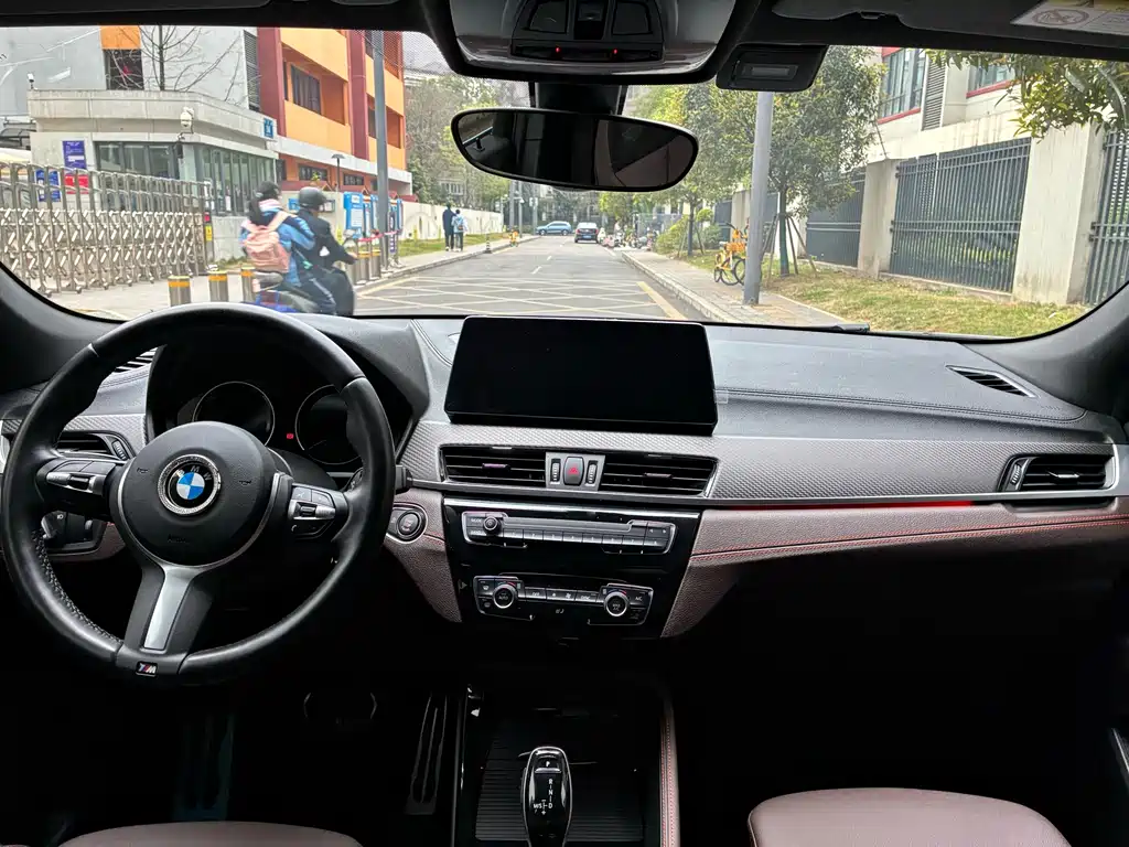 BMW X2 2022 — фото 21