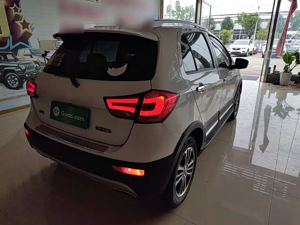 Haval H1 2015 — фото 7