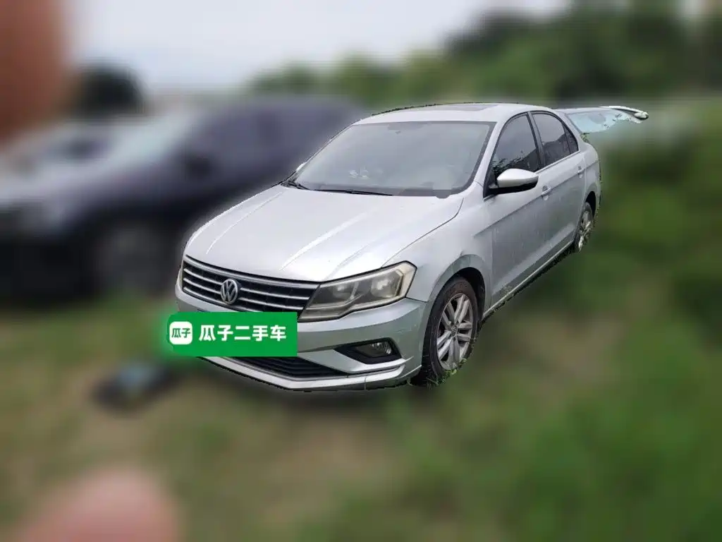 Volkswagen Jetta 2019 — фото 1