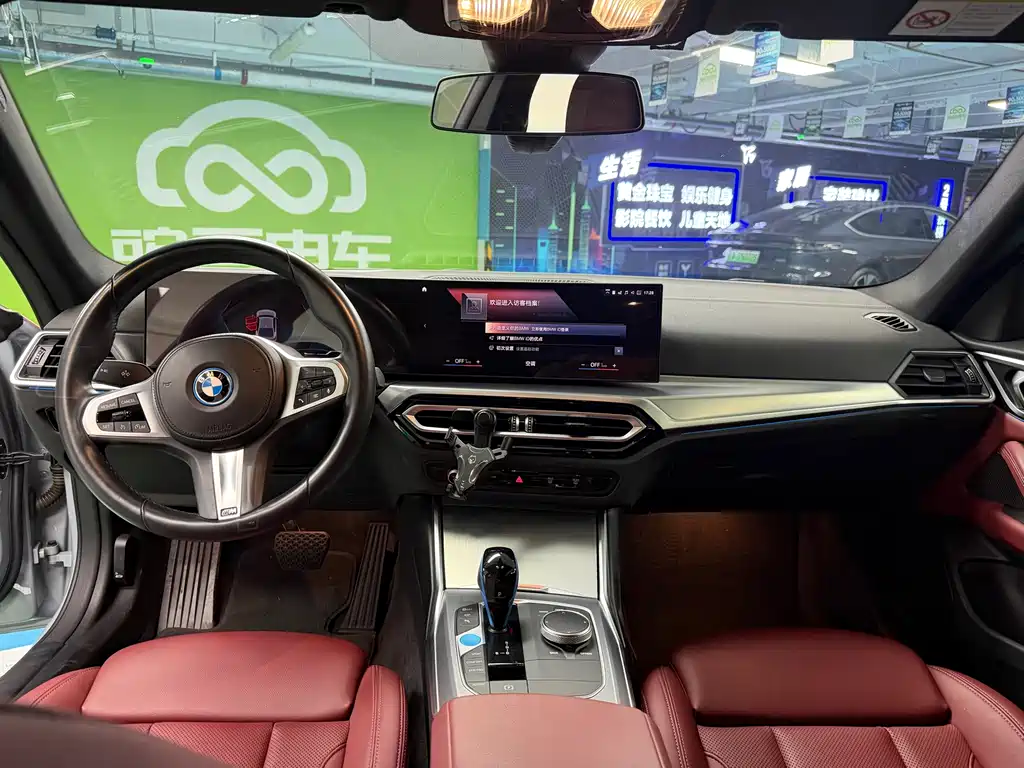 BMW i4 2022 — фото 15