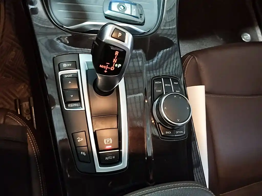 BMW X4 2017 — фото 14