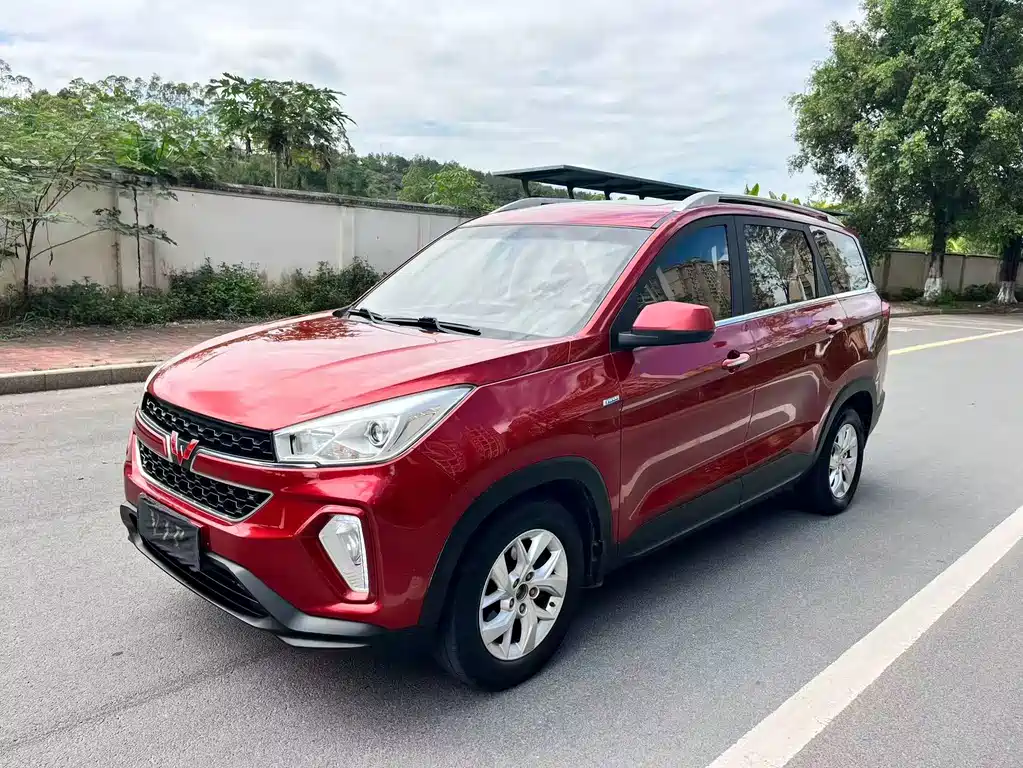 Wuling Hongguang S3 2018 — фото 1