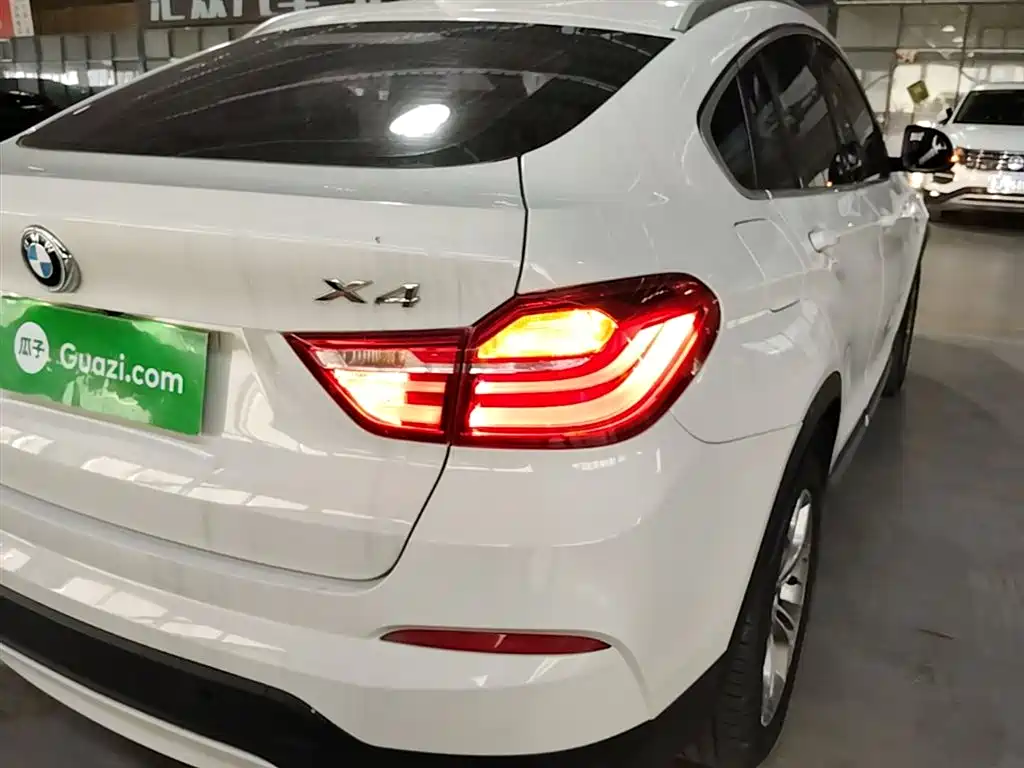 BMW X4 2017 — фото 8
