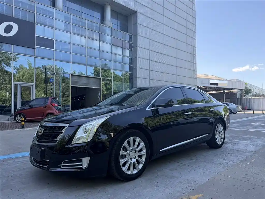 Cadillac XTS 2016 — фото 1