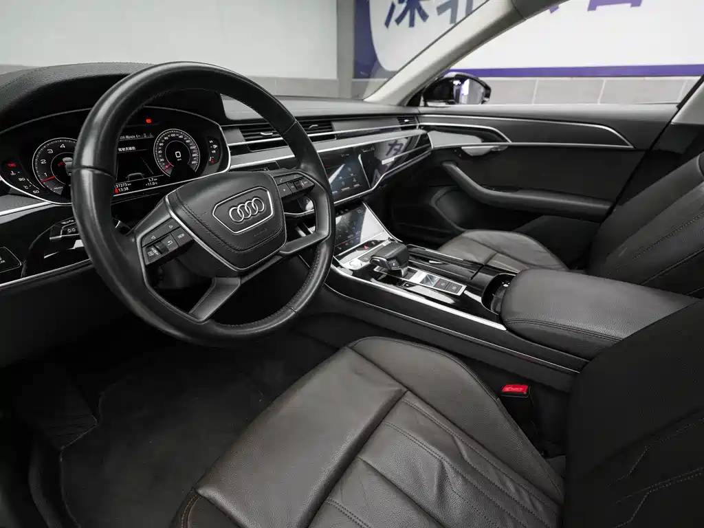 Audi A8 2019 — фото 11