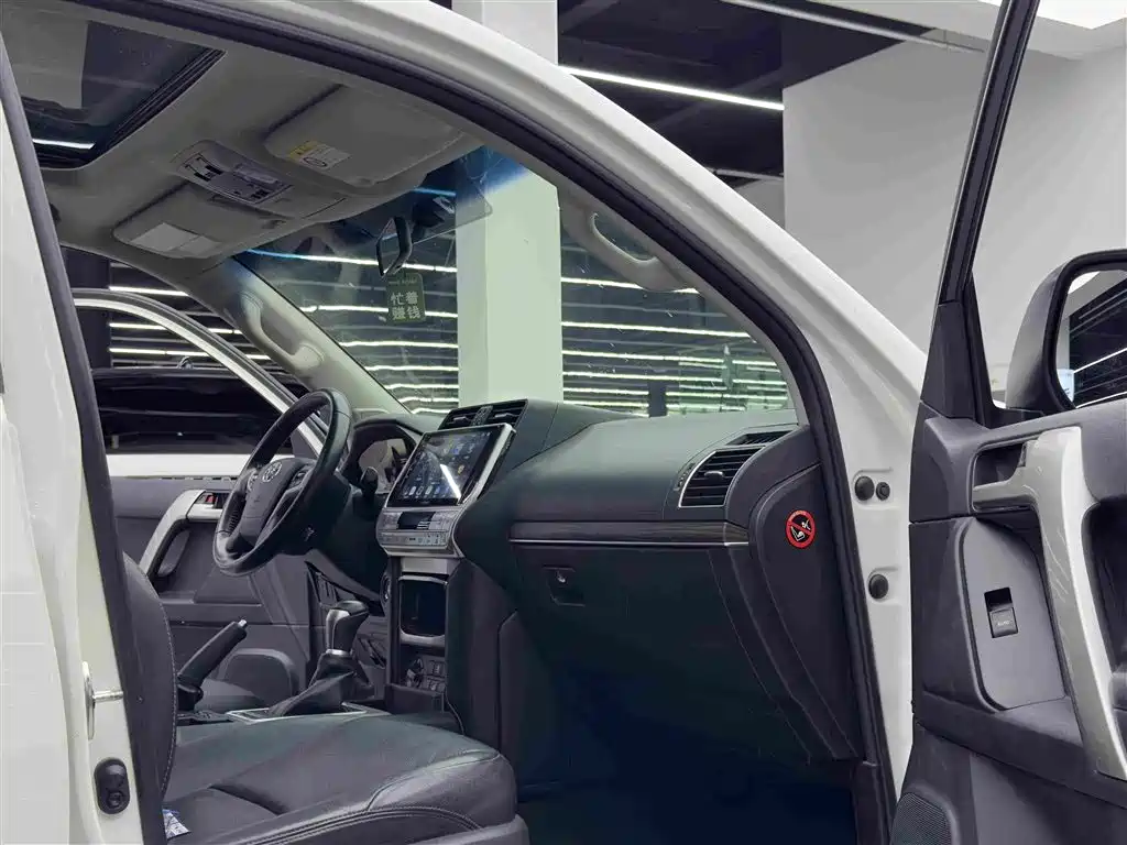 Toyota Prado 2019 — фото 10