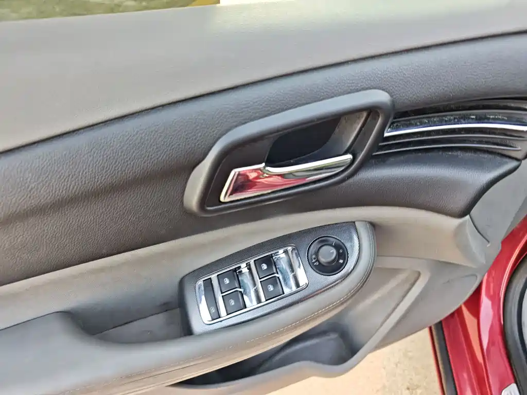 Chevrolet Malibu 2014 — фото 16