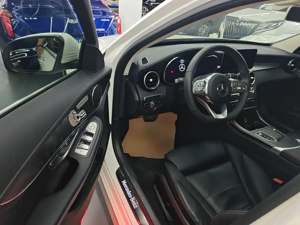 Mercedes-Benz C-Class 2020 — фото 15