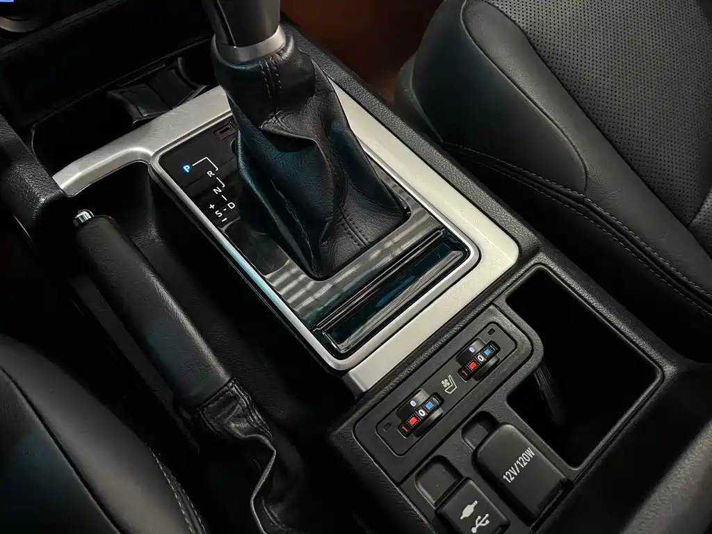 Toyota Prado 2019 — фото 15