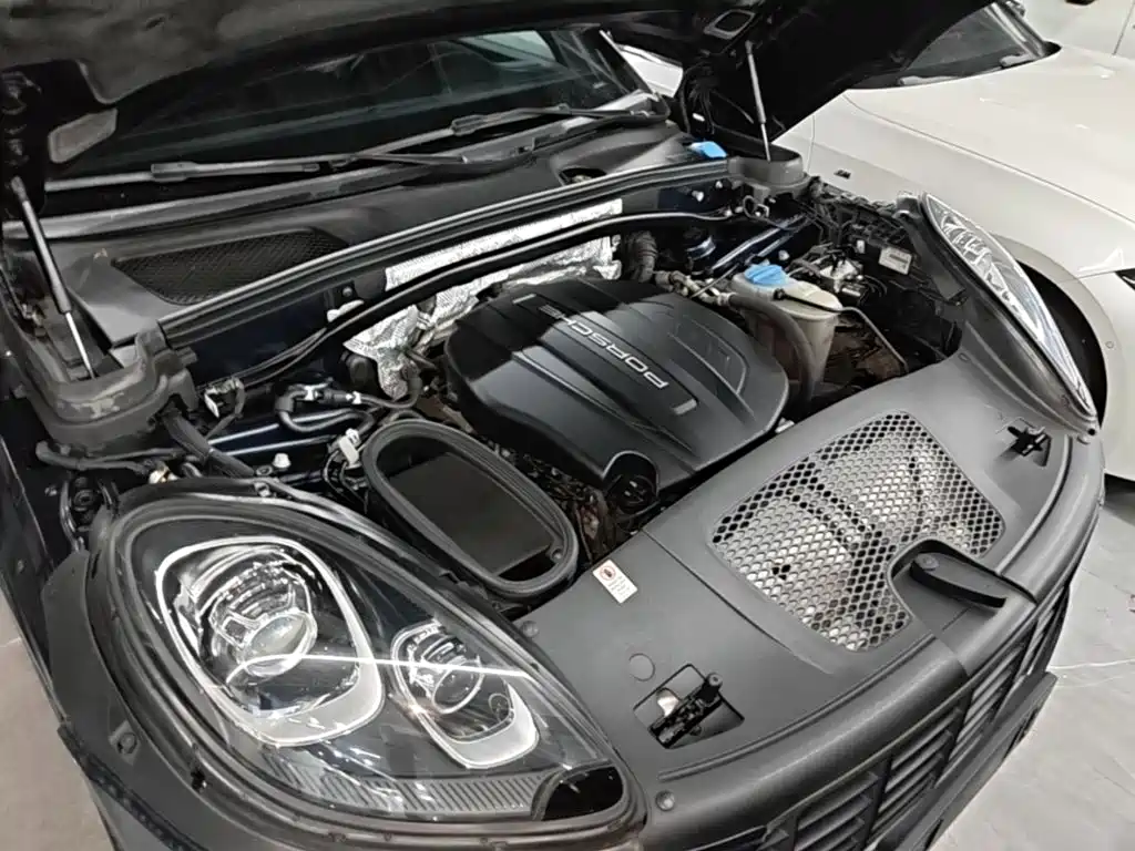 Porsche Macan 2018 — фото 20