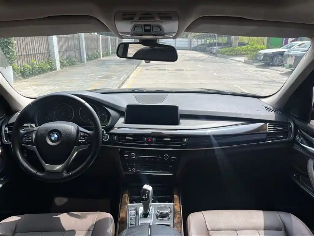 BMW X5 2017 — фото 18