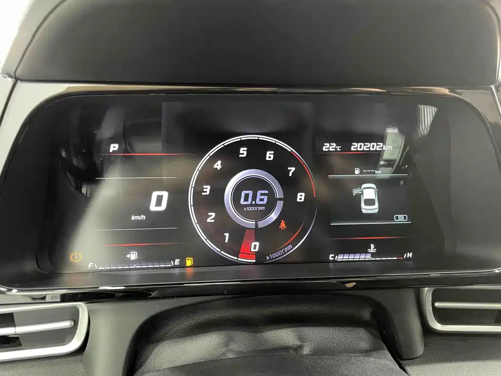 Hyundai Elantra 2023 — фото 18