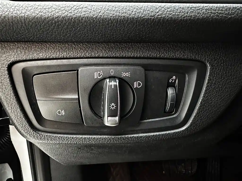 BMW 1 Series 2022 — фото 18