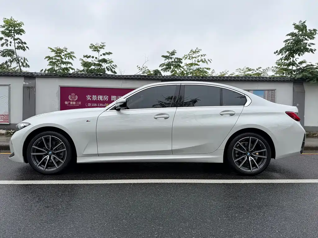 BMW 3 Series 2023