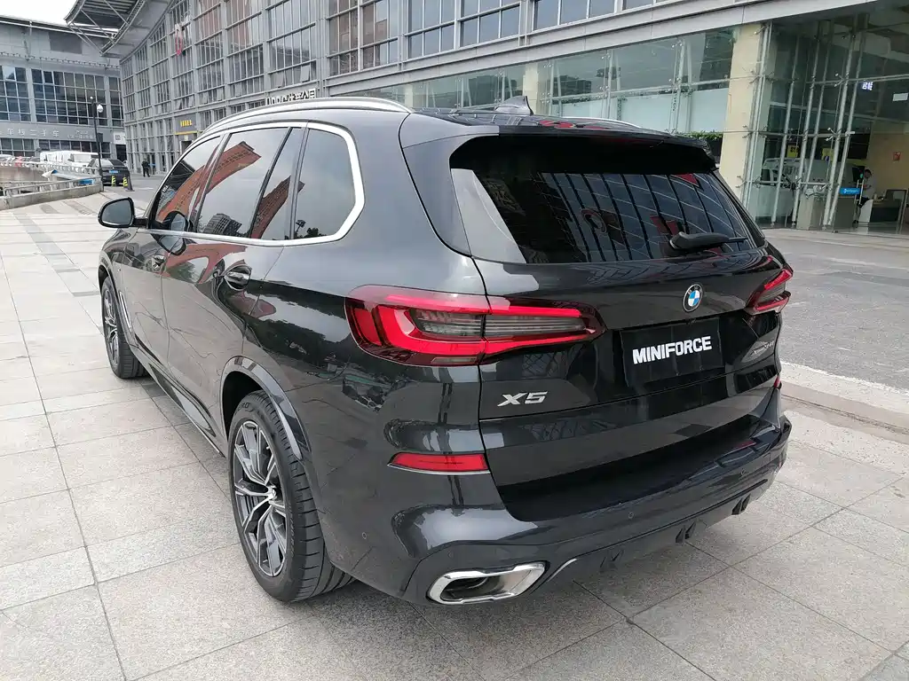 BMW X5 2022 — фото 10