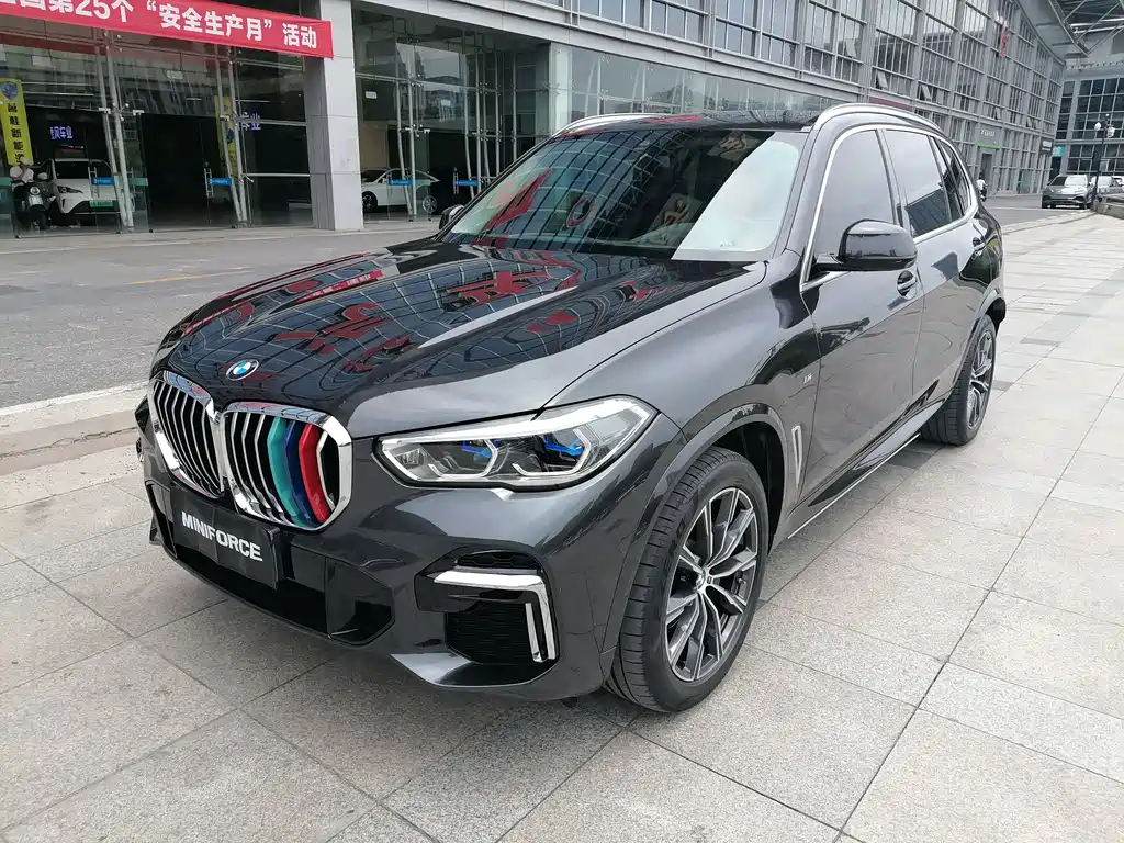 BMW X5 2022 — фото 1