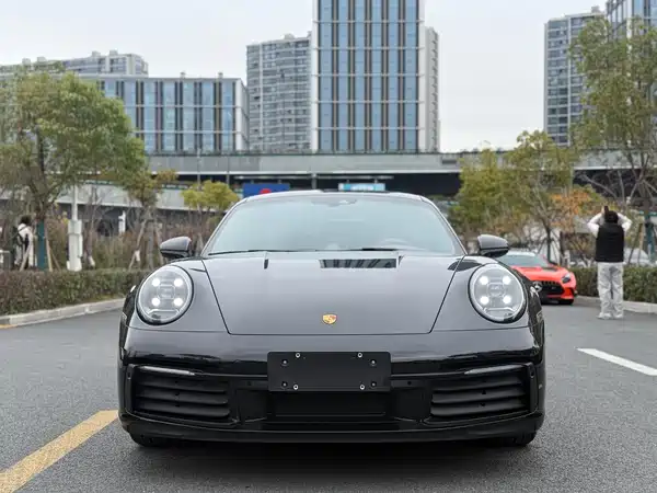 Porsche 911 2023