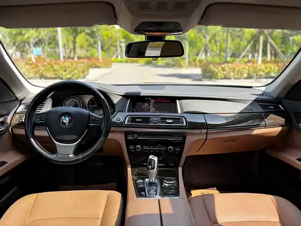 BMW 7 Series 2015