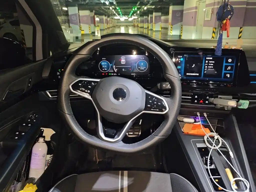 Volkswagen Golf 2024