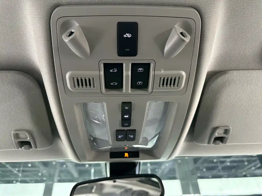 Cadillac SRX 2016 — фото 13