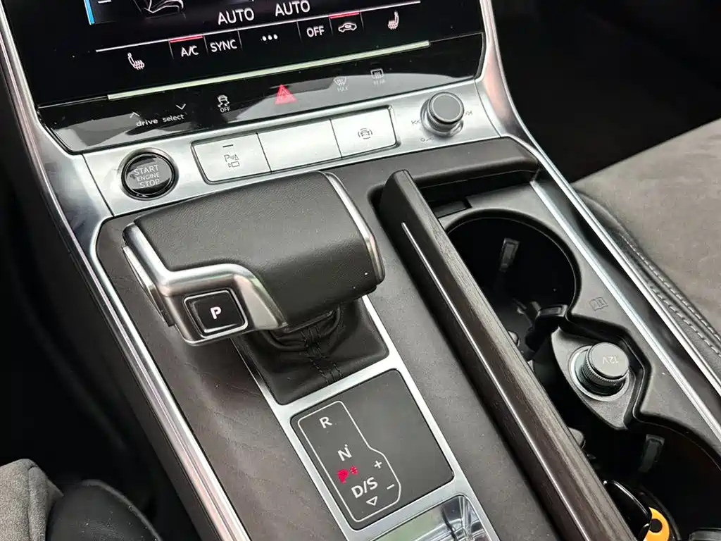 Audi A6L 2023 — фото 15