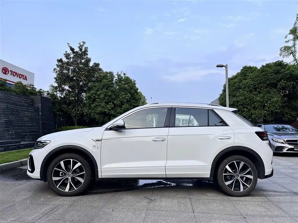 Volkswagen T-Roc 2025 — фото 9