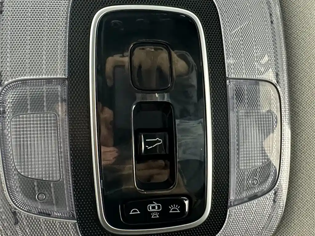 Hyundai Elantra 2023 — фото 22