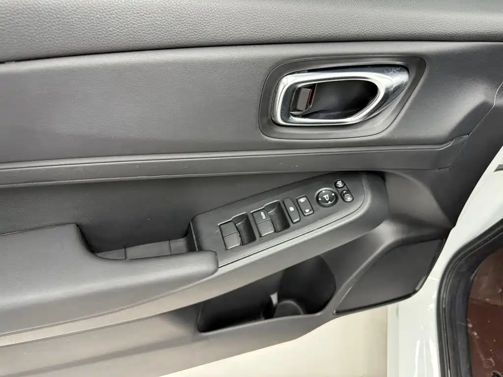 Honda Vezel 2023 — фото 13