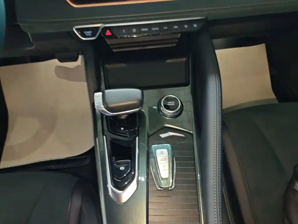 Geely Xingyue L 2023 — фото 14