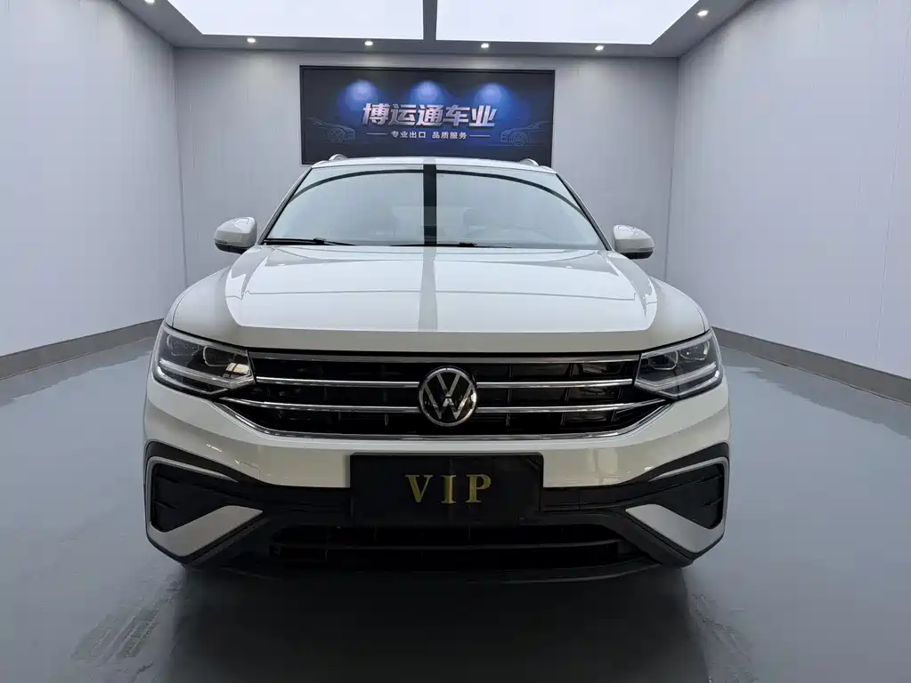 Volkswagen Tiguan L 2023 — фото 2