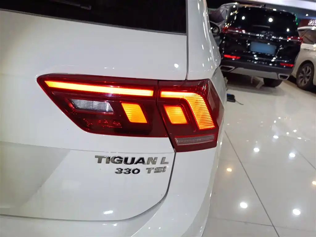 Volkswagen Tiguan L 2020 — фото 15