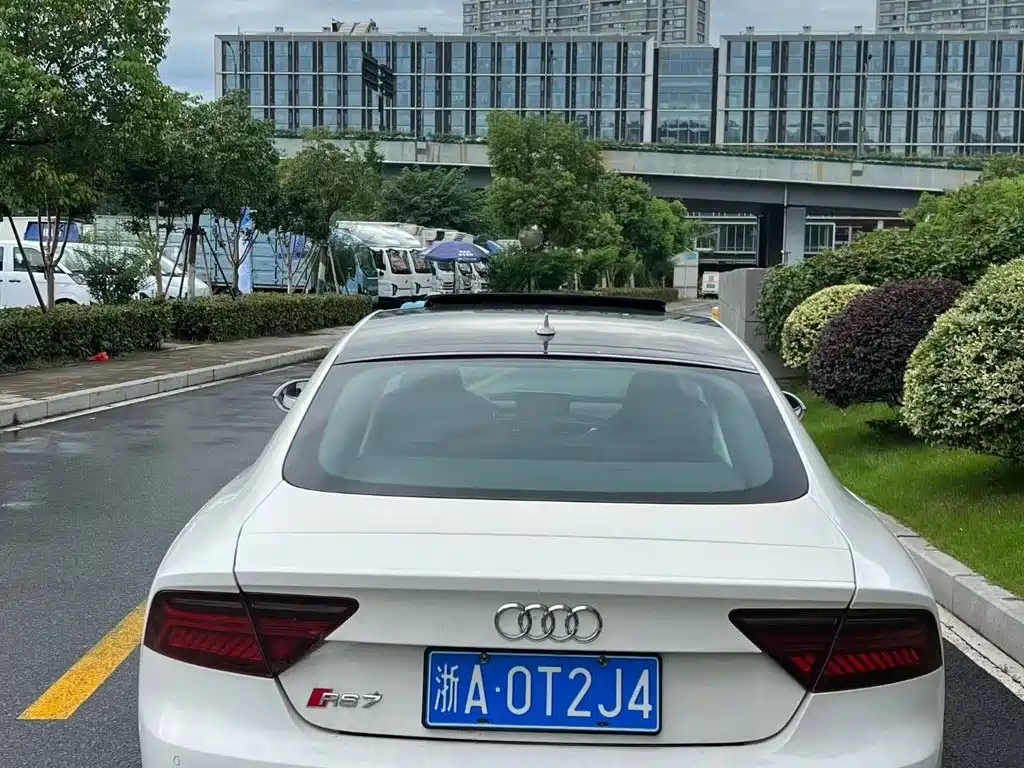 Audi S7 2013