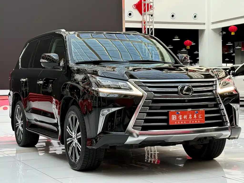 Lexus LX 2018 — фото 3